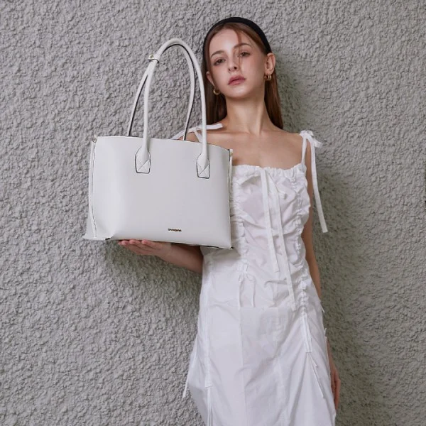 CassidyA Shoulder & Shopper bag