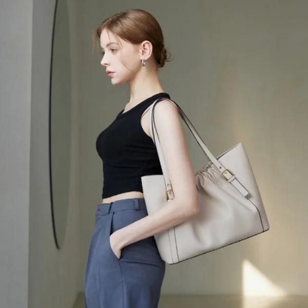 Cowhide BennyA Shoulder & Shopper bag 3