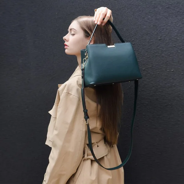 Lode B tote & cross bag